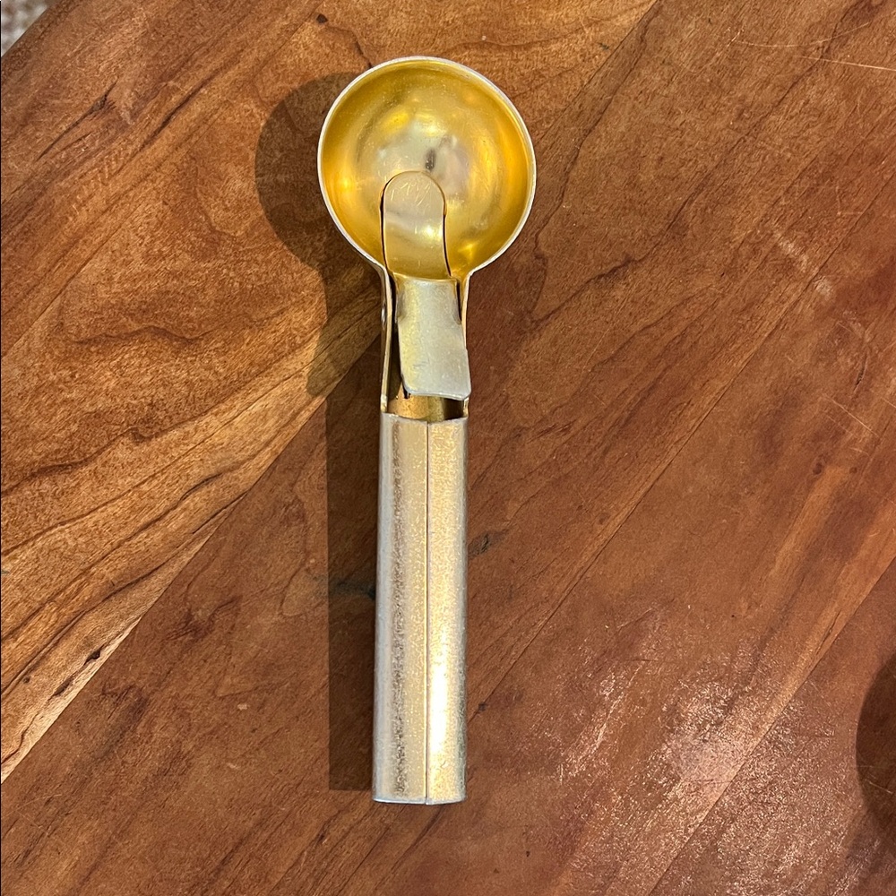 Mid Century Modern 1956Aluminum Gold Ice Cream Scoop with Release Lever. MFD